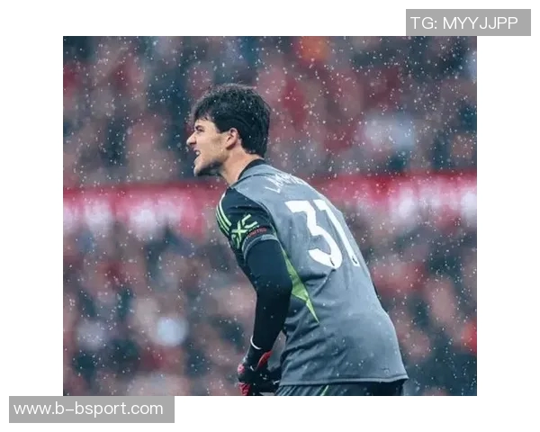 拉门斯全场表现数据解析：两次扑救一解围与十三次长传成功获评六点七分