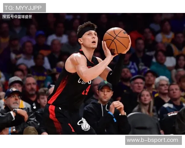 希罗积极恢复训练期待一到两周内重返赛场展现实力 希罗积极恢复训练期待一到两周内重返赛场展现实力