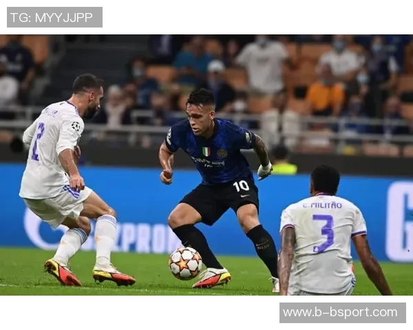 德弗里欲离开国米多队争抢国米计划与巴斯托尼续约加强阵容