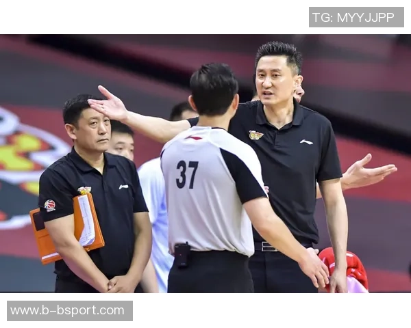 SGA揭幕战豪取35分5板5助成为历史第三位卫冕MVP的球员 SGA揭幕战豪取35分5板5助成为历史第三位卫冕MVP的球员