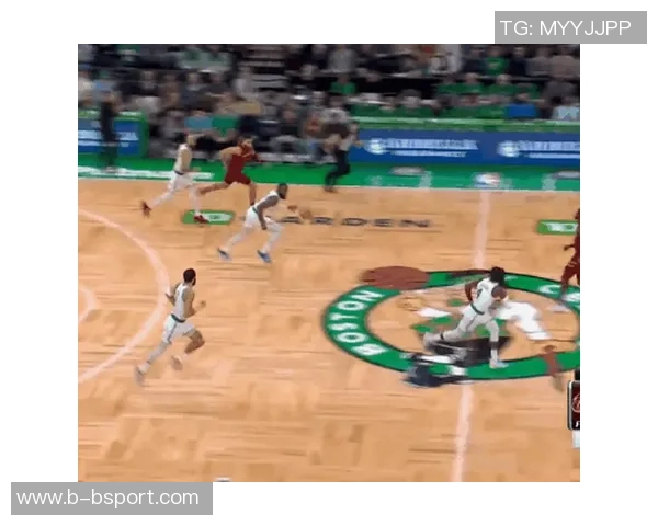 塔图姆分享惊艳扣篮视频引发热议鞋子成关键因素引发讨论 塔图姆分享惊艳扣篮视频引发热议鞋子成关键因素引发讨论