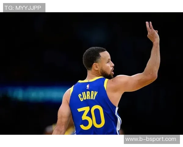 库里以37岁304天的年龄创下连续8场得分超过25分的历史纪录