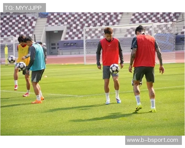 海港队在哈利法国际体育场开启冬季训练首课全力备战新赛季