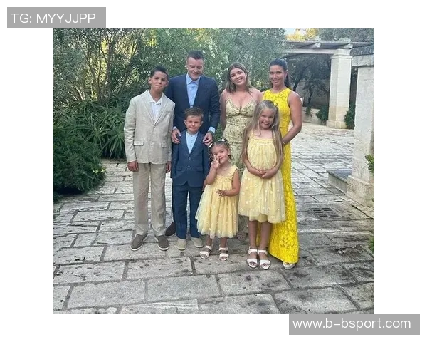 意甲11月最佳球员候选名单揭晓迈尼昂劳塔罗瓦尔迪扎尼奥洛争夺荣誉