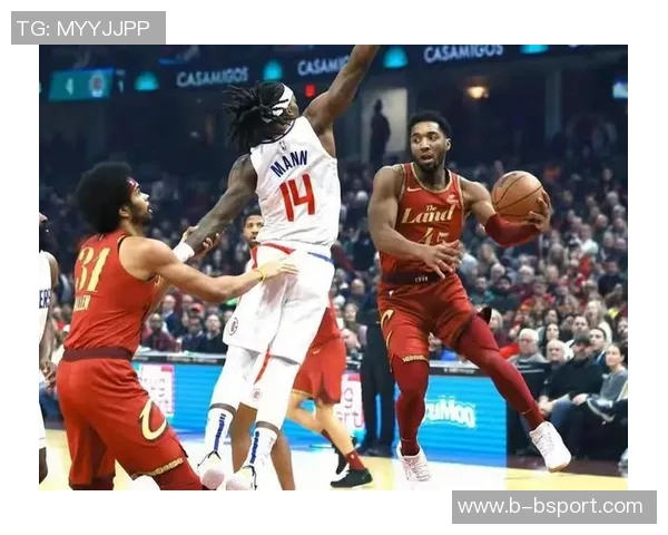 加兰状态低迷进攻乏力10投仅3三分球全失仅得8分并送出4次失误 加兰状态低迷进攻乏力10投仅3三分球全失仅得8分并送出4次失误